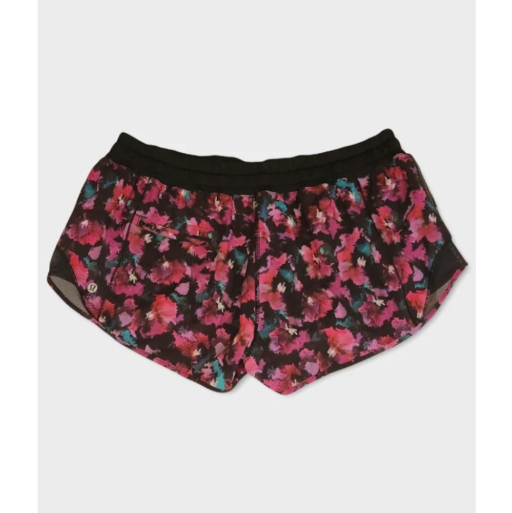 Size 12 - Lululemon Hotty Hot Short